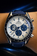 MEGA PROMOÇÃO Relógio Omeg Speedmaster “Silver Snoopy Award” 50th Anniversary  100% Funcional + Pulseira Azul Luxo e Destaque + FRETE GRÁTIS