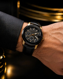 MEGA NOVIDADE COM PROMOÇÃO Relógio GC Preto Detalhes Dourado Luxuoso Funcional Pulseira Couro Sofisticação e Destaque + FRETE GRÁTIS